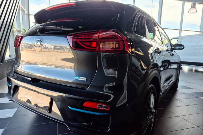 Grå Kia e-Niro fra 2021