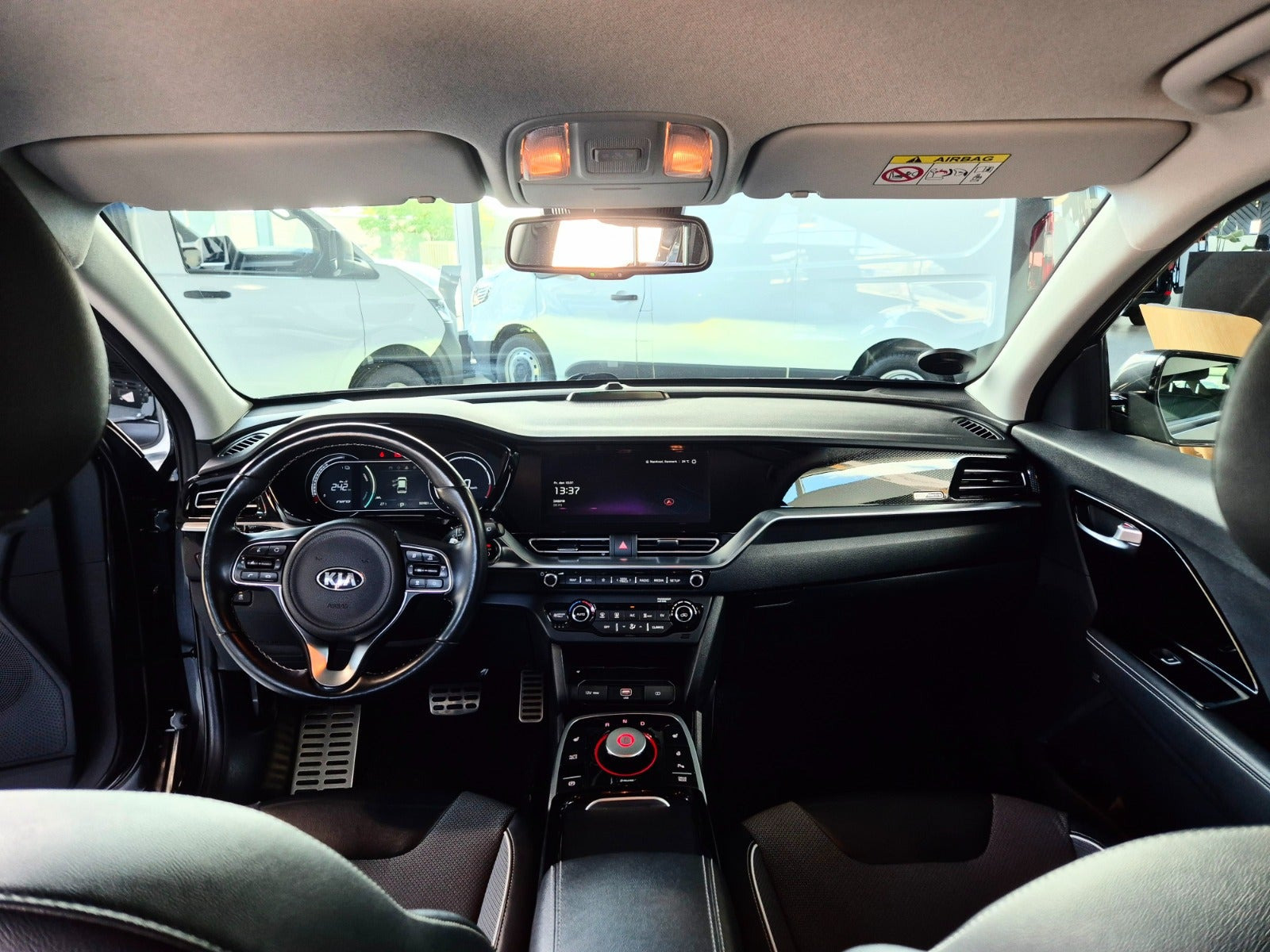Grå Kia e-Niro fra 2021