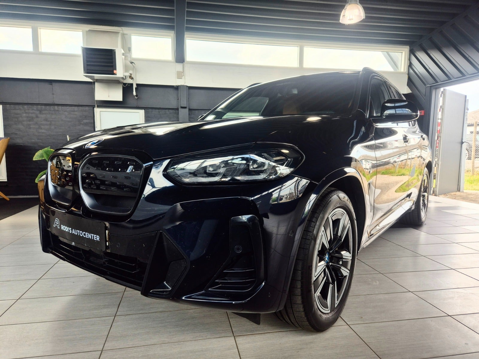 BMW iX3 Charged M-Sport