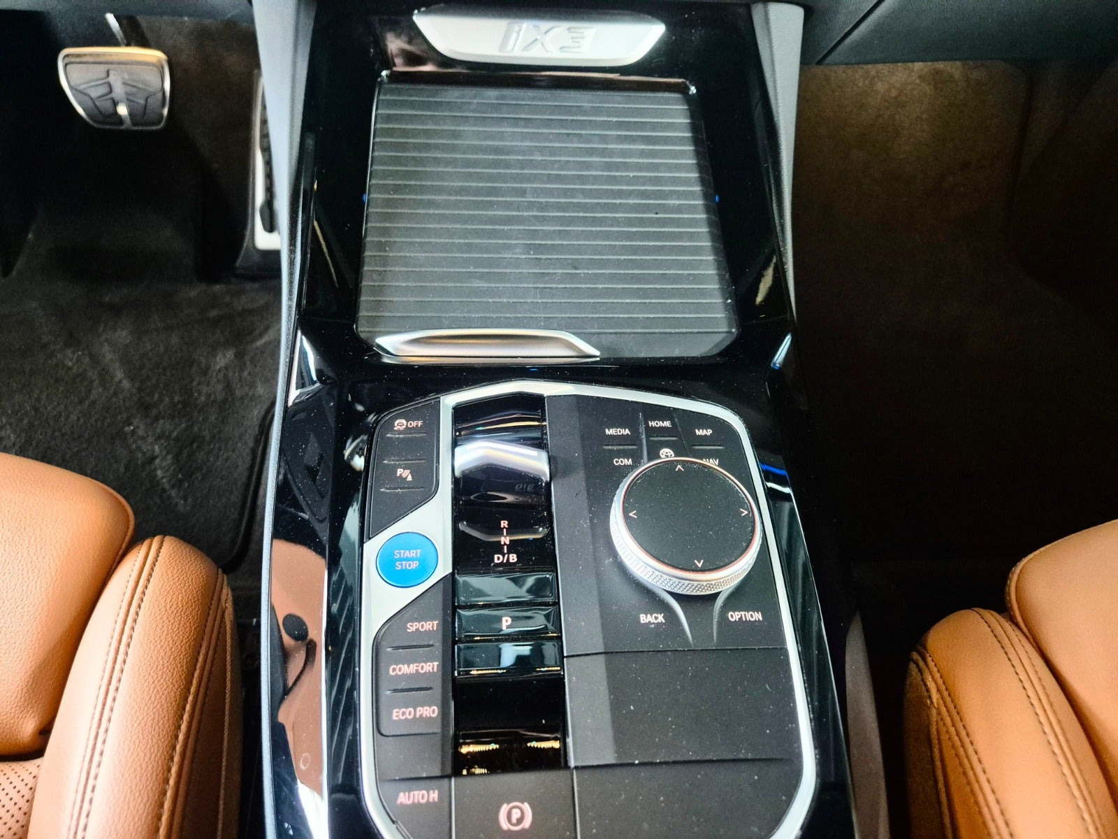 Sort BMW iX3 fra 2023