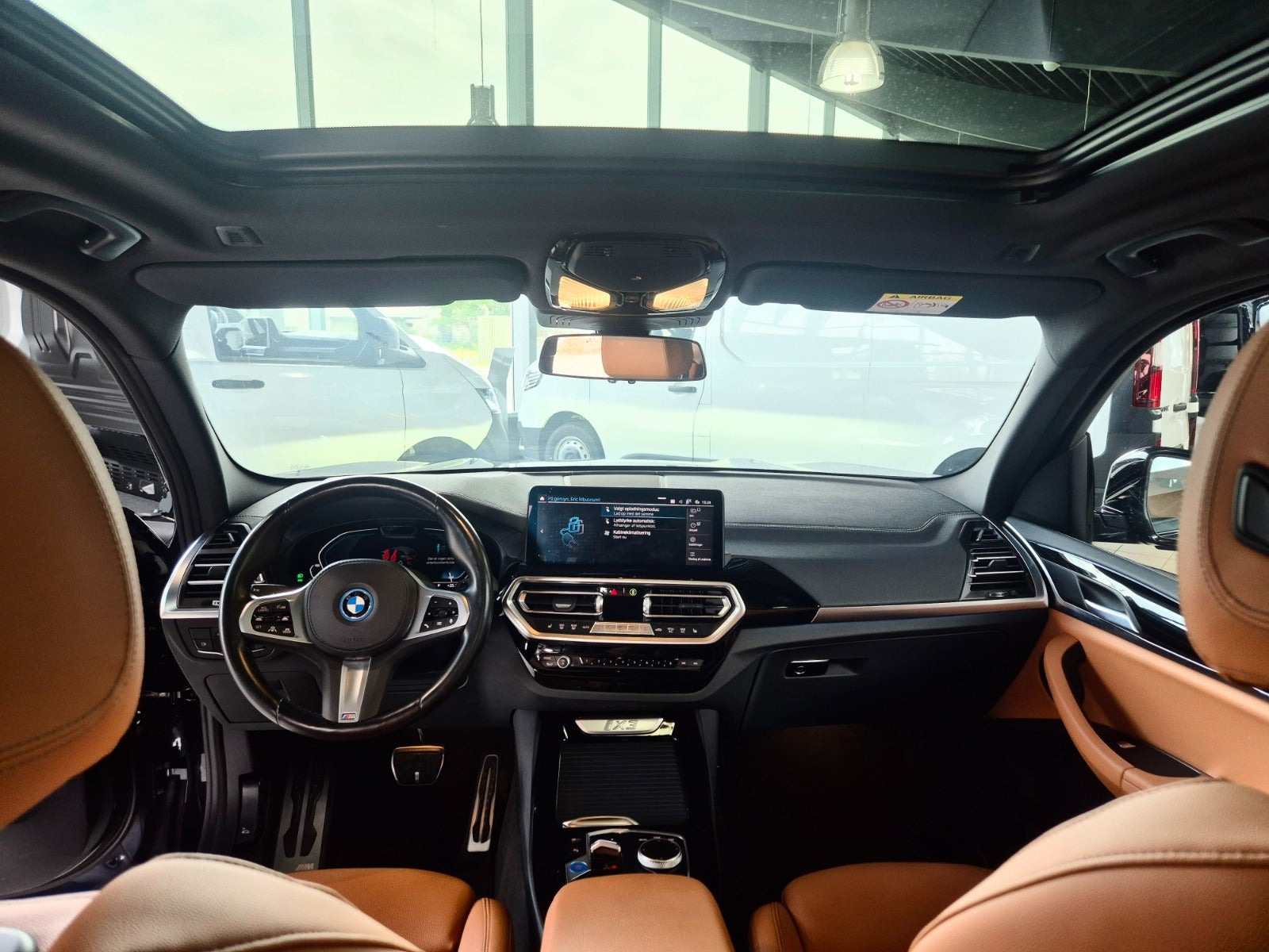 Sort BMW iX3 fra 2023