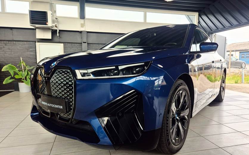 BMW iX xDrive50 Fully Charged Sport