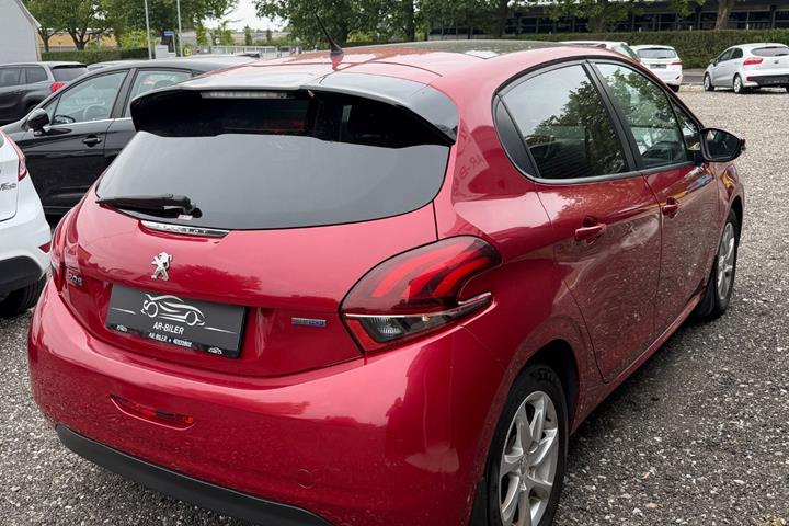 undefined Peugeot 208 fra 2016