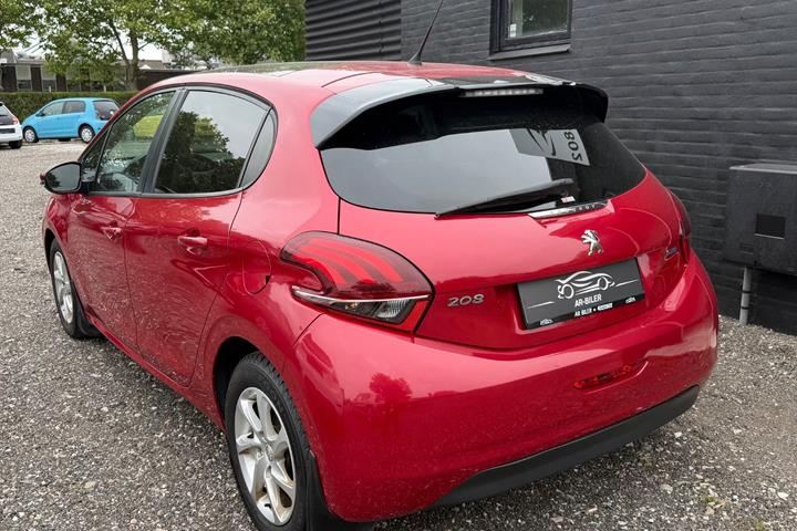 undefined Peugeot 208 fra 2016