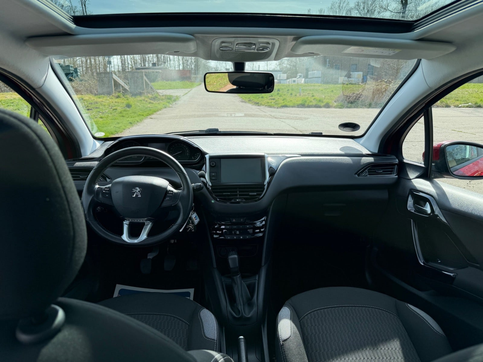 undefined Peugeot 208 fra 2016