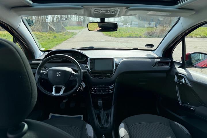 undefined Peugeot 208 fra 2016