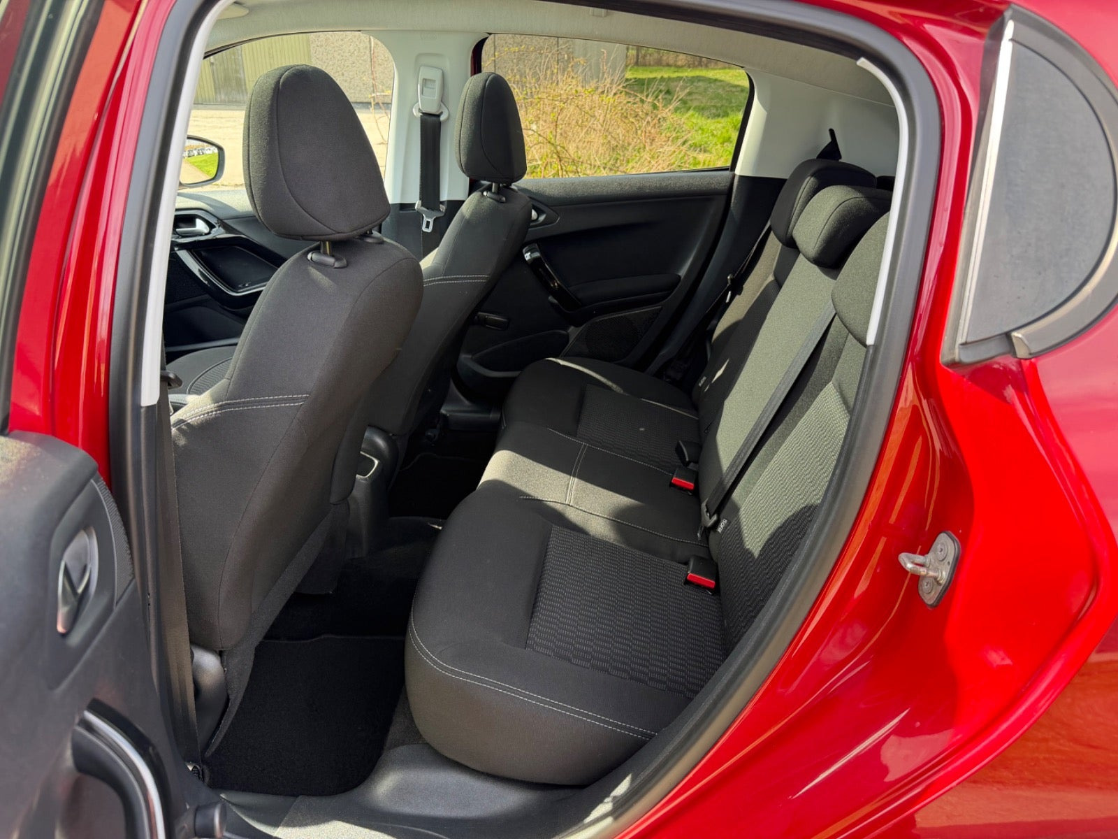 undefined Peugeot 208 fra 2016