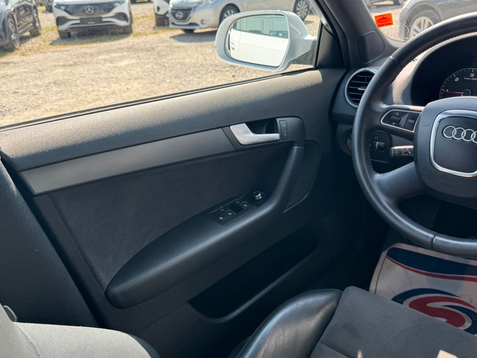 Hvid Audi A3 fra 2012