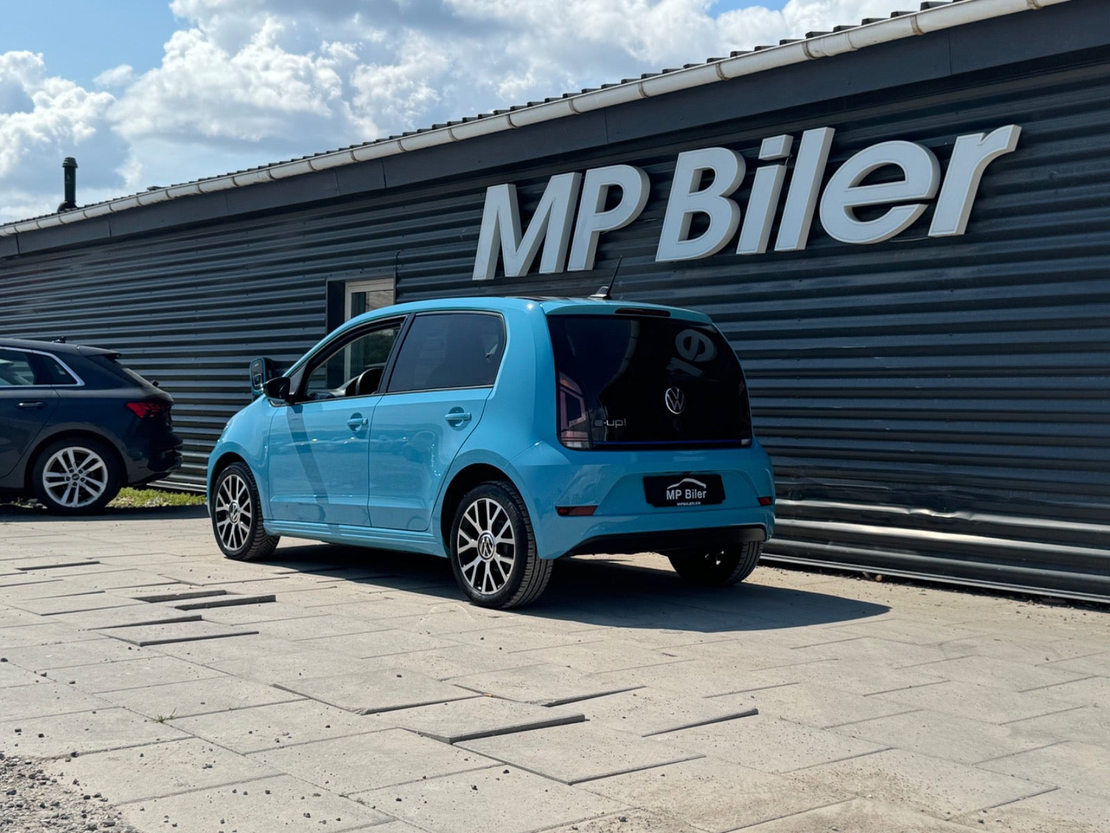 Blå VW E-UP! fra 2023
