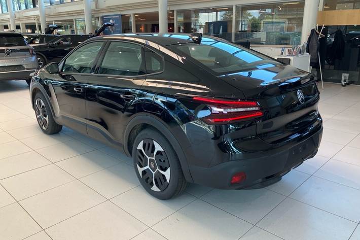 Sort Citroën ë-C4 X fra 2025