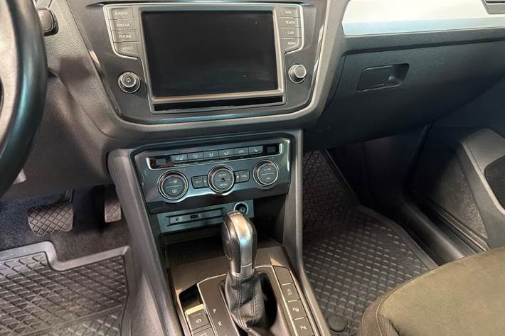Sort VW Tiguan fra 2017