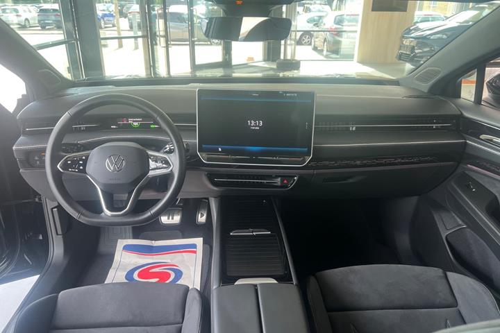 Sort VW ID.7 fra 2025