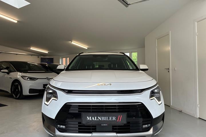 Hvid Kia Niro fra 2023