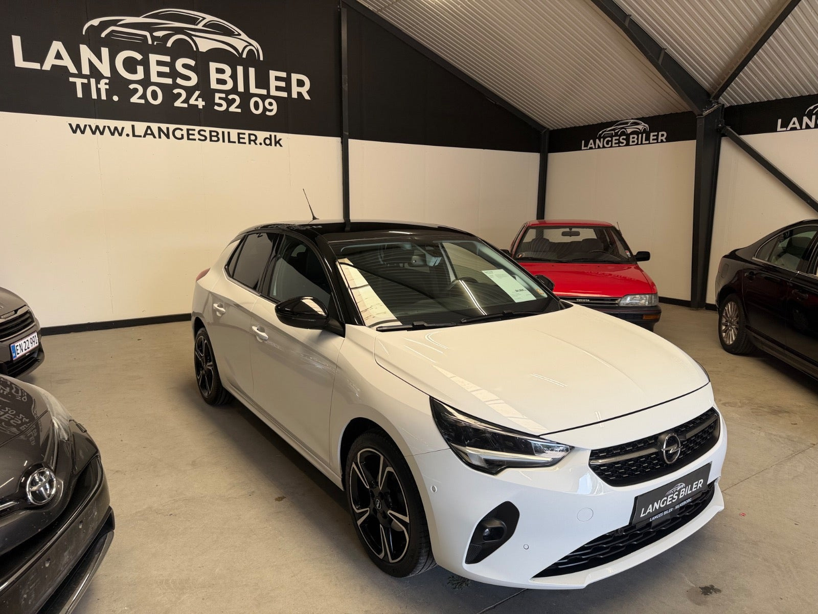 Hvid Opel Corsa fra 2021