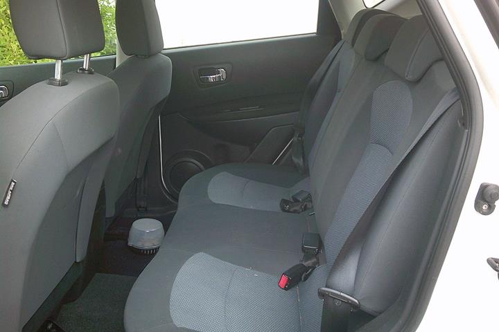 Gul Nissan Qashqai fra 2012