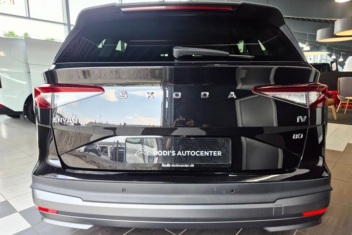 Sort Skoda Enyaq fra 2023