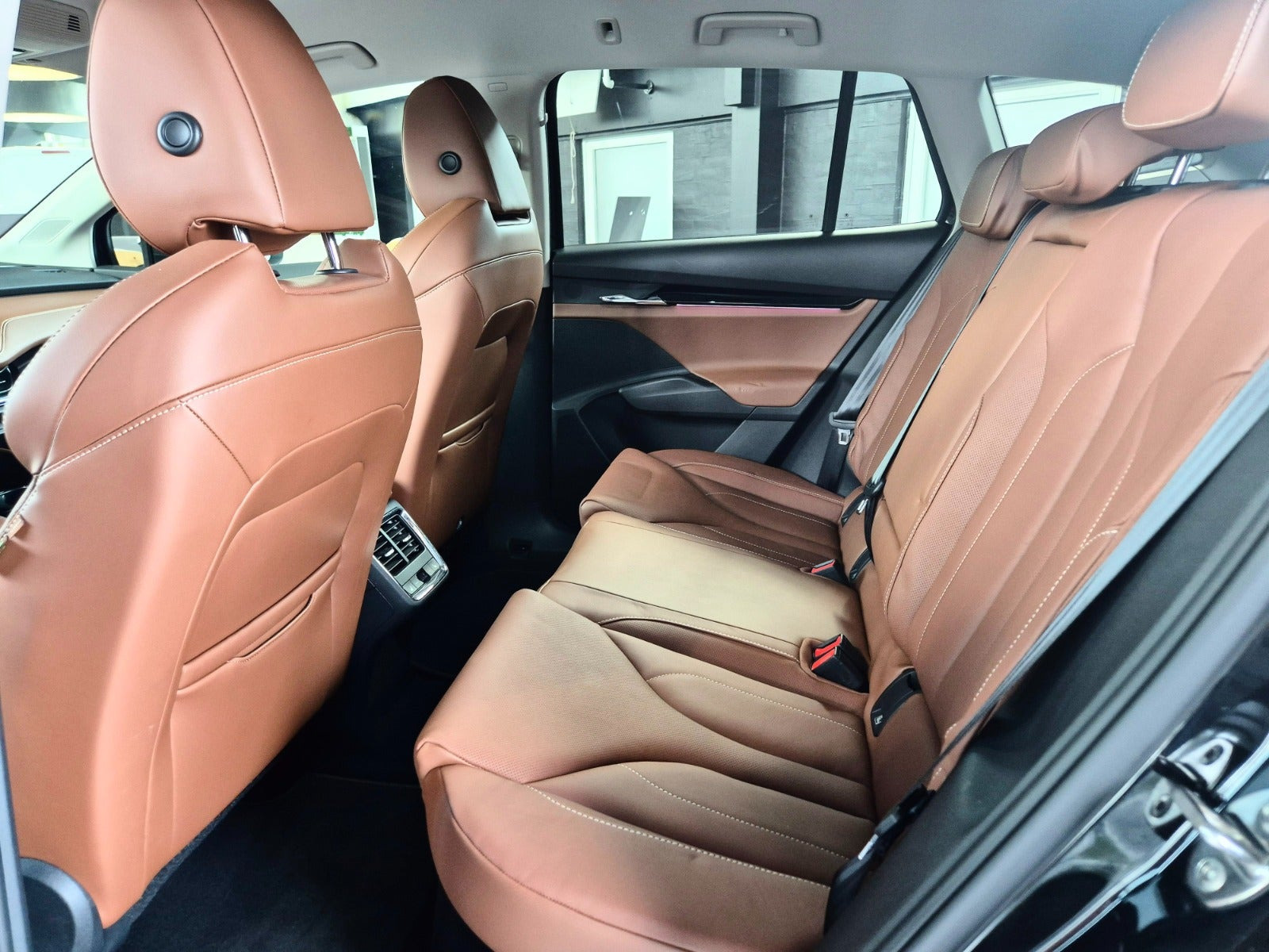 Sort Skoda Enyaq fra 2023
