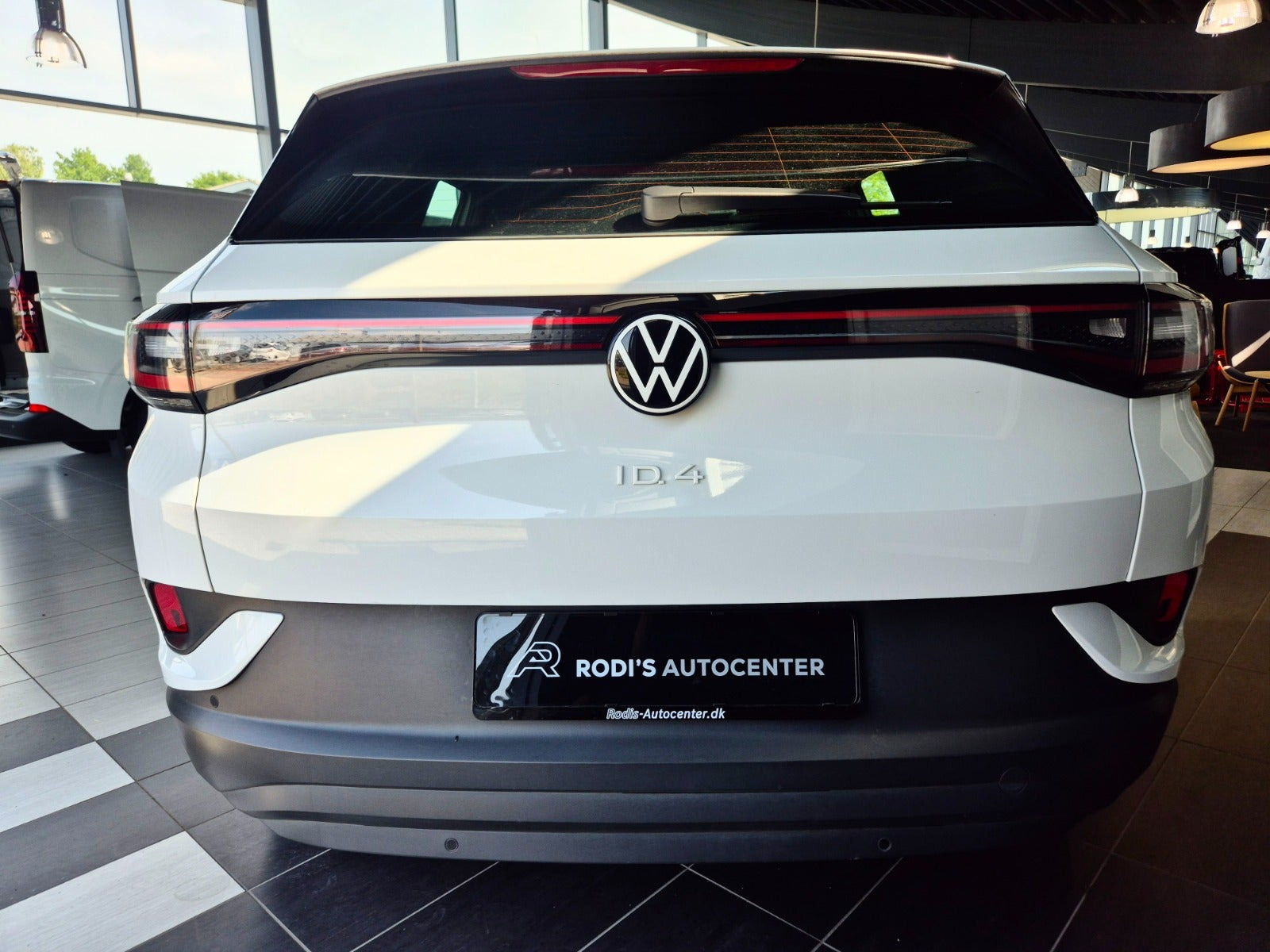 Hvid VW ID.4 fra 2024