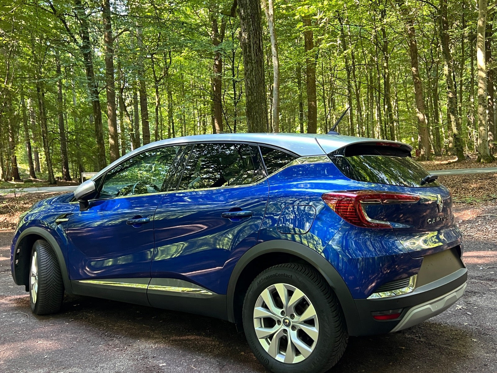 Blå Renault Captur fra 2021
