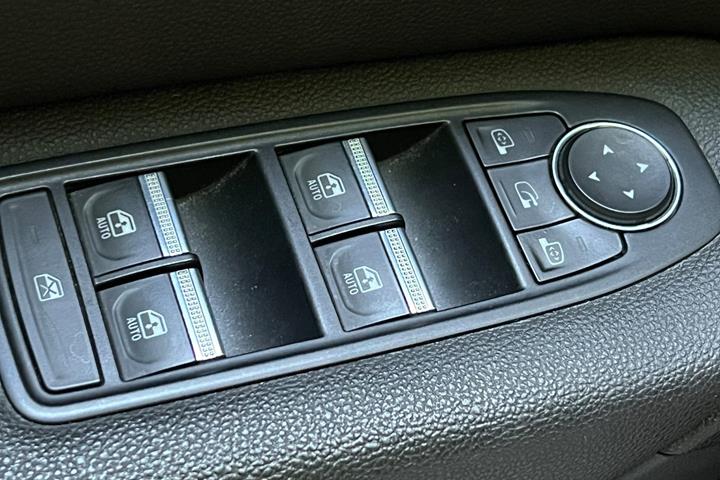 Blå Renault Captur fra 2021
