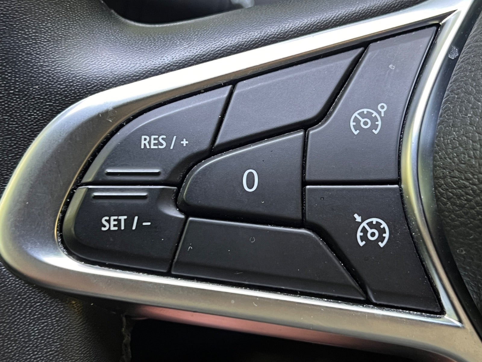 Blå Renault Captur fra 2021