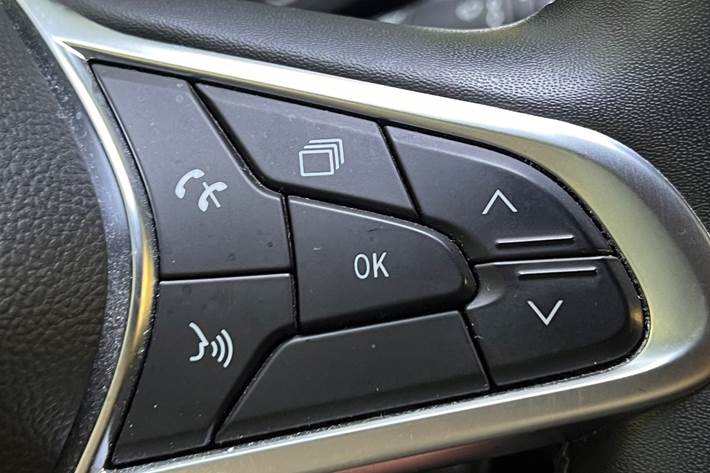 Blå Renault Captur fra 2021