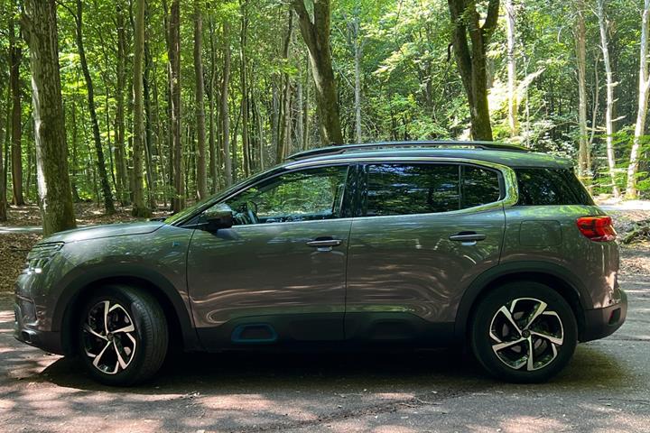 Grå Citroën C5 Aircross fra 2020