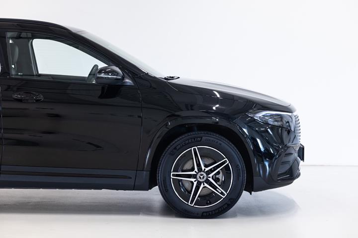 Sort Mercedes EQA350 fra 2025