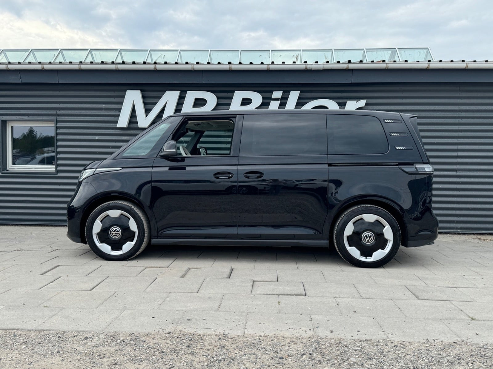 Sort VW ID.Buzz fra 2024