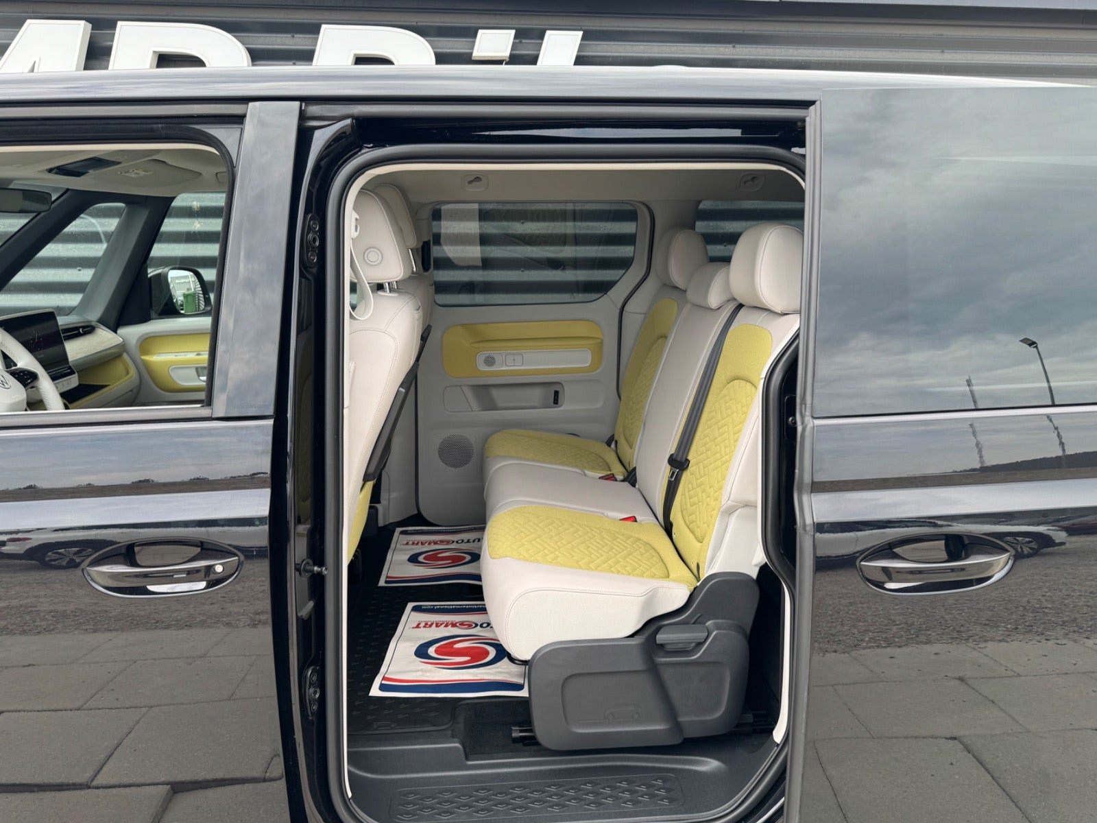 Sort VW ID.Buzz fra 2024
