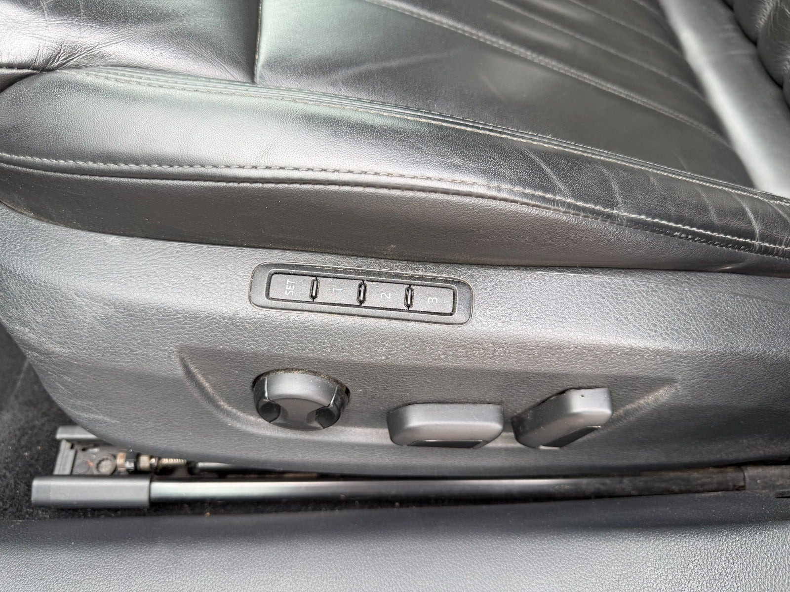 Grå Skoda Superb fra 2019
