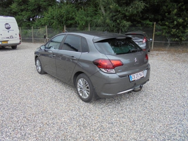 Grå Citroën C4 fra 2017