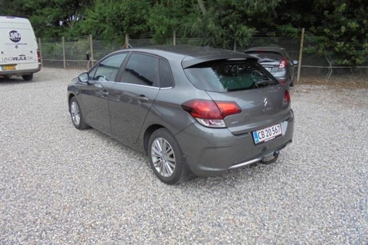 Grå Citroën C4 fra 2017