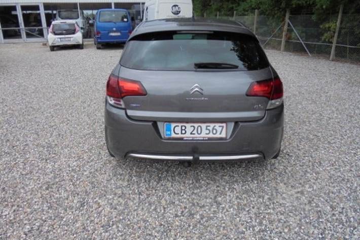 Grå Citroën C4 fra 2017