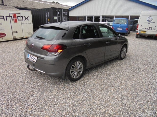 Grå Citroën C4 fra 2017