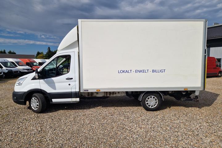 undefined Ford Transit 350 L4 Chassis fra 2022 set udefra