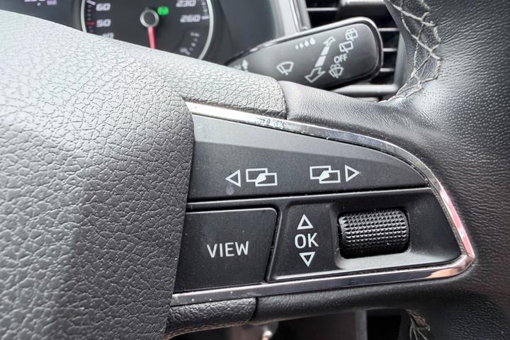 Blå Seat Leon fra 2020