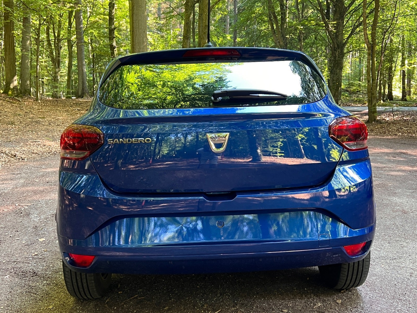 Blå Dacia Sandero fra 2021