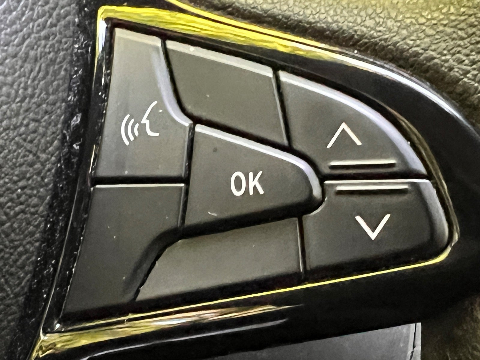 Blå Dacia Sandero fra 2021