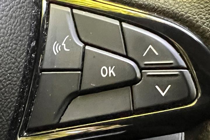 Blå Dacia Sandero fra 2021