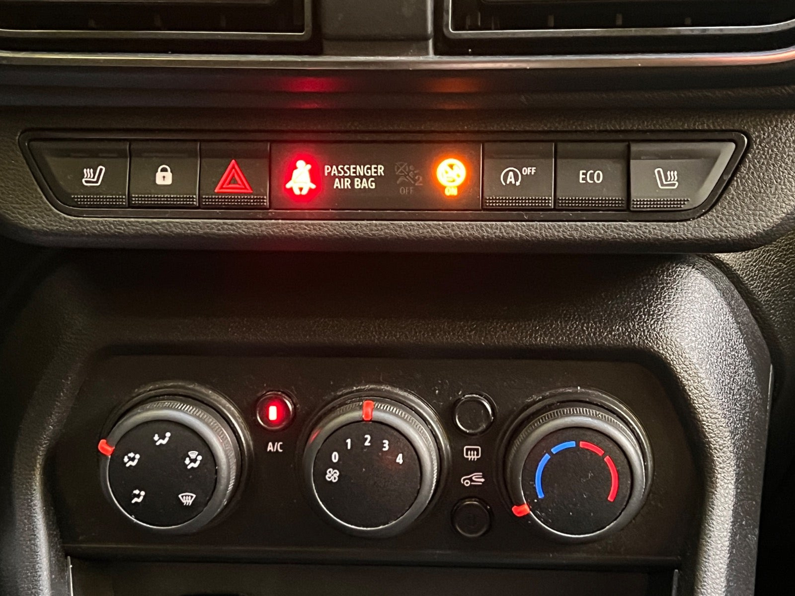 Blå Dacia Sandero fra 2021