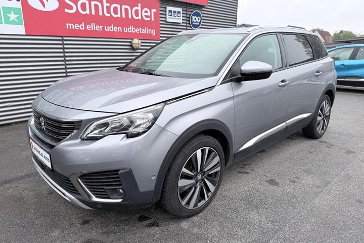 Grå Peugeot 5008 fra 2018