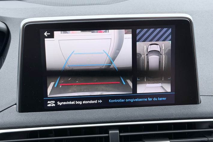 Grå Peugeot 5008 fra 2018