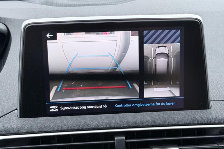 Grå Peugeot 5008 fra 2018