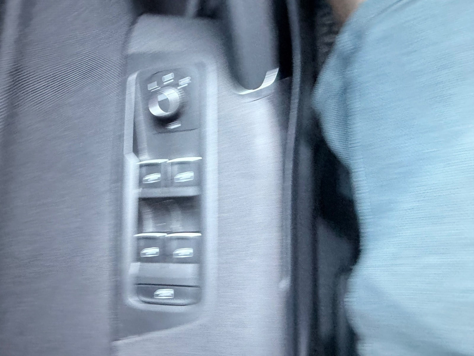 Sølv VW Touran fra 2018