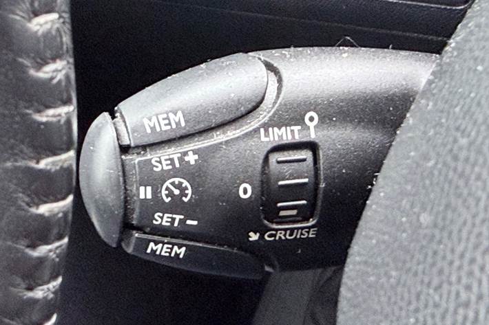 Hvid Peugeot 308 fra 2016