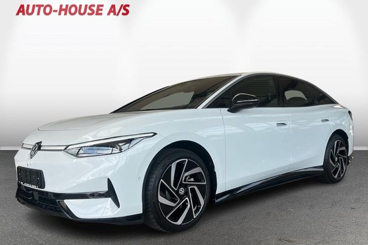 Hvid VW ID.7 fra 2025 set udefra