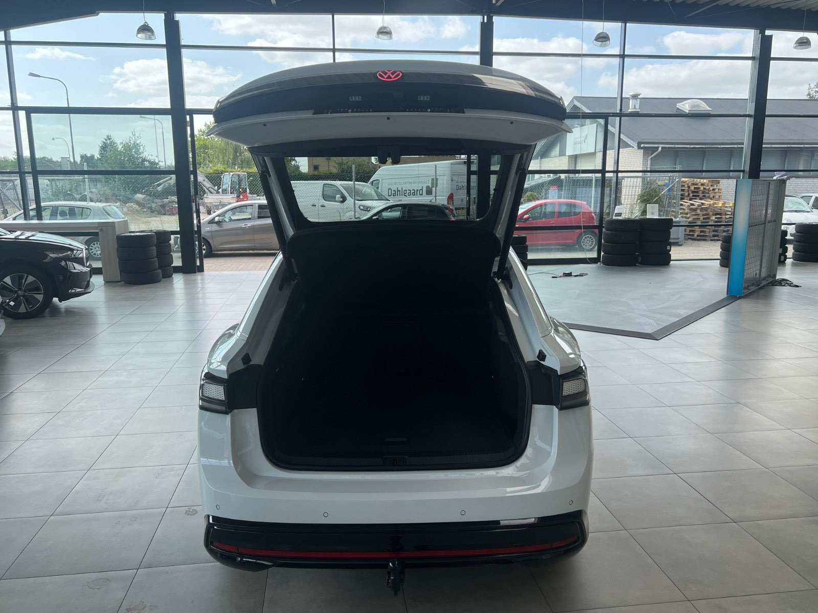 Hvid VW ID.7 fra 2025