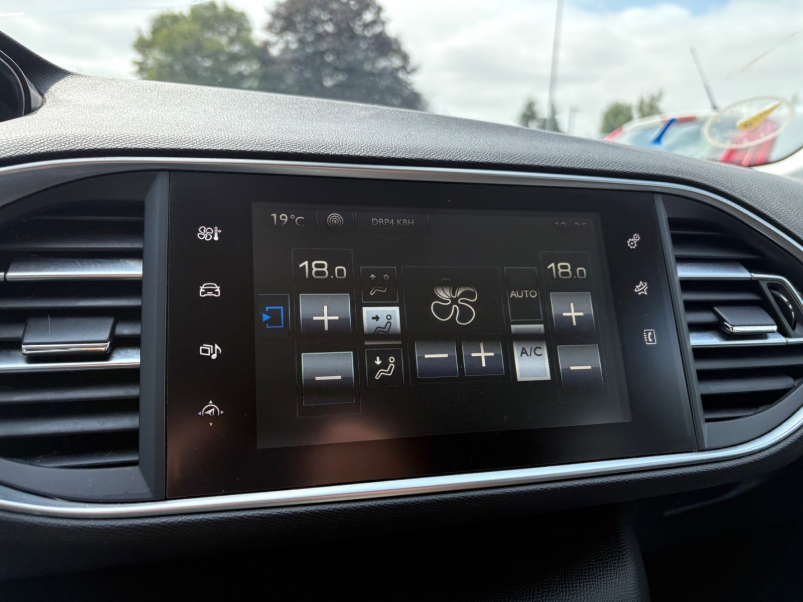 undefined Peugeot 308 fra 2015