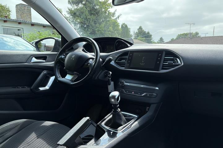 undefined Peugeot 308 fra 2015